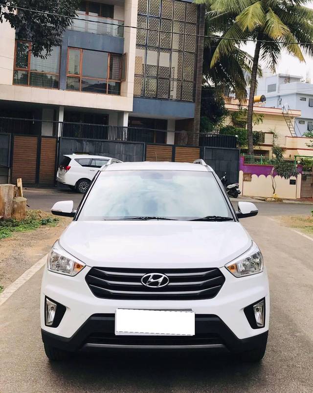 https://images10.gaadi.com/usedcar_image/4310396/original/processed_889e02cbae7ec836d5b24bcb093d59a4.jpg?imwidth=6400