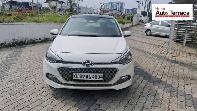 https://images10.gaadi.com/usedcar_image/4310408/original/f3eacd7728126d0a4624930f1643d6f1.jpg?imwidth=6400