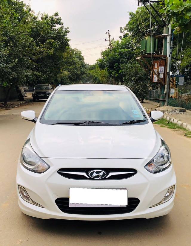 https://images10.gaadi.com/usedcar_image/4310413/original/processed_4ba4012ca4f346dc15148c471492d003.jpg?imwidth=6400