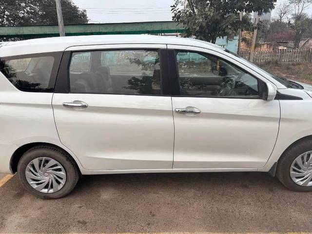 https://images10.gaadi.com/usedcar_image/4310421/original/processed_50770a08-9e29-4f14-ba54-499ff969dc8b.jpg?imwidth=6401