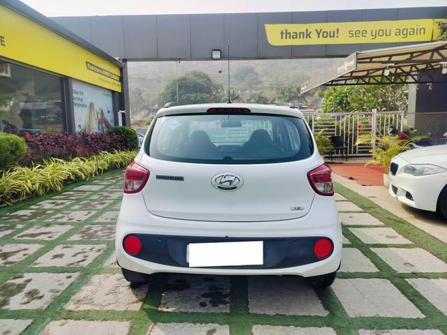 https://images10.gaadi.com/usedcar_image/4310462/original/processed_c849c35a27c9625d2d46c09b65ced49d.jpg?imwidth=6401