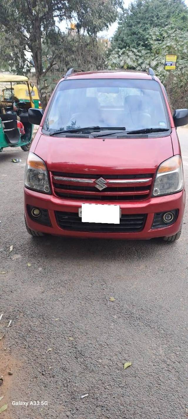 https://images10.gaadi.com/usedcar_image/4310485/original/processed_43ec168507fd640da6c3bb932196b3b3.jpg?imwidth=6400