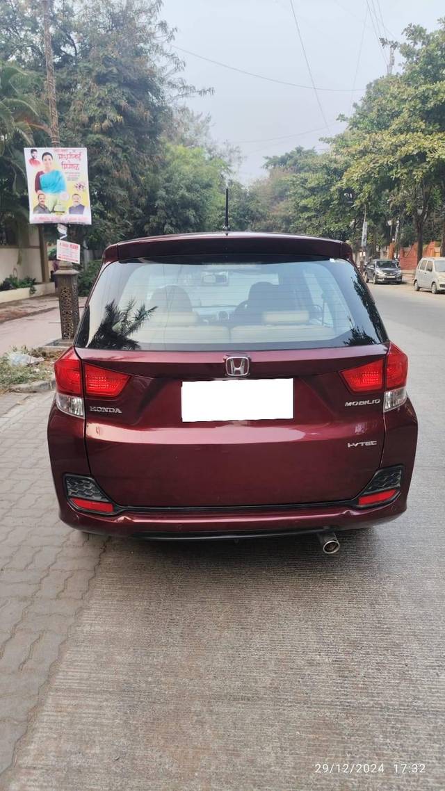 https://images10.gaadi.com/usedcar_image/4310497/original/processed_69a7a94f38997fd7fe36606dbbc5bdd8.jpg?imwidth=6402