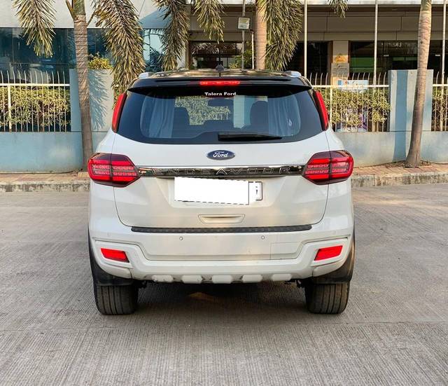 https://images10.gaadi.com/usedcar_image/4310521/original/processed_19026b6362fd0012c64ba312c1e116b1.jpg?imwidth=6402