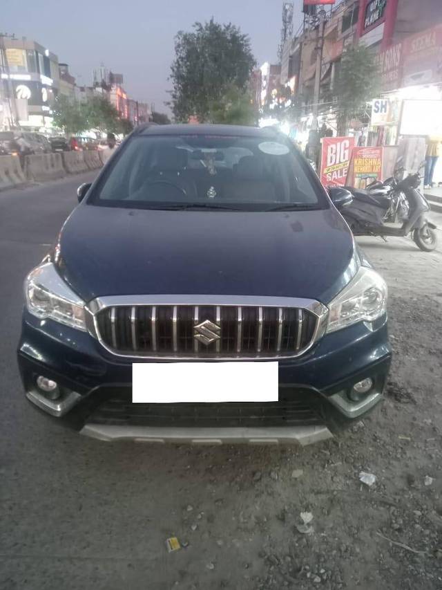 https://images10.gaadi.com/usedcar_image/4310560/original/f898fce272ba6b7884b86ab6a04d1b30.jpg?imwidth=6401