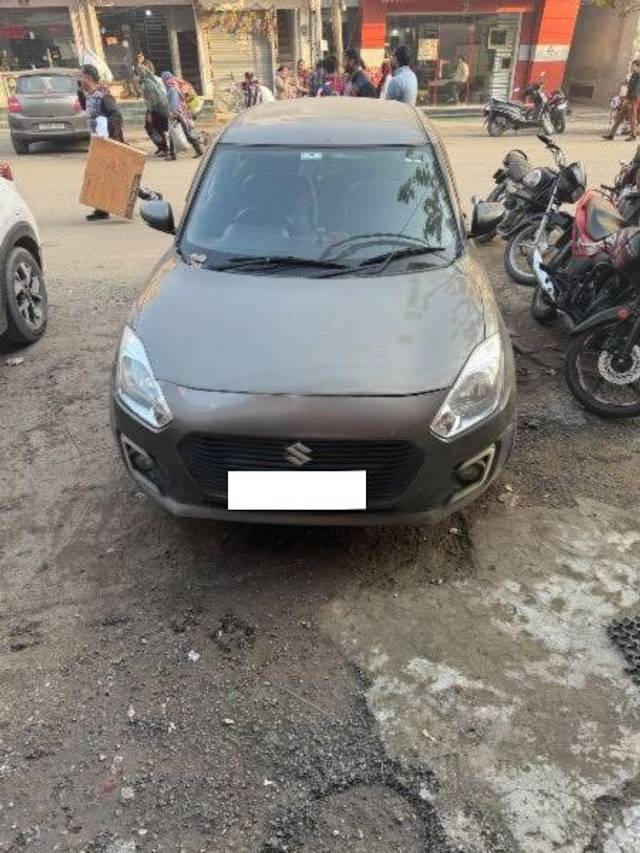 https://images10.gaadi.com/usedcar_image/4310631/original/processed_5af8d7af-5a09-41eb-9c9b-7f58506b035a.jpg?imwidth=6401