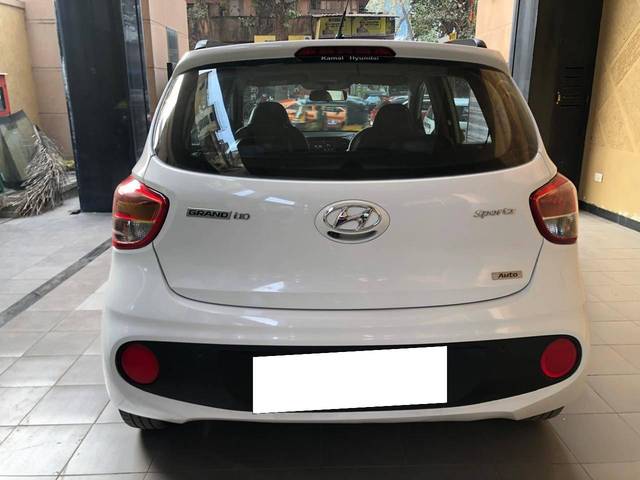 https://images10.gaadi.com/usedcar_image/4310712/original/processed_2f1f917d5acd52e79e5eb30771fa59a5.jpg?imwidth=6402