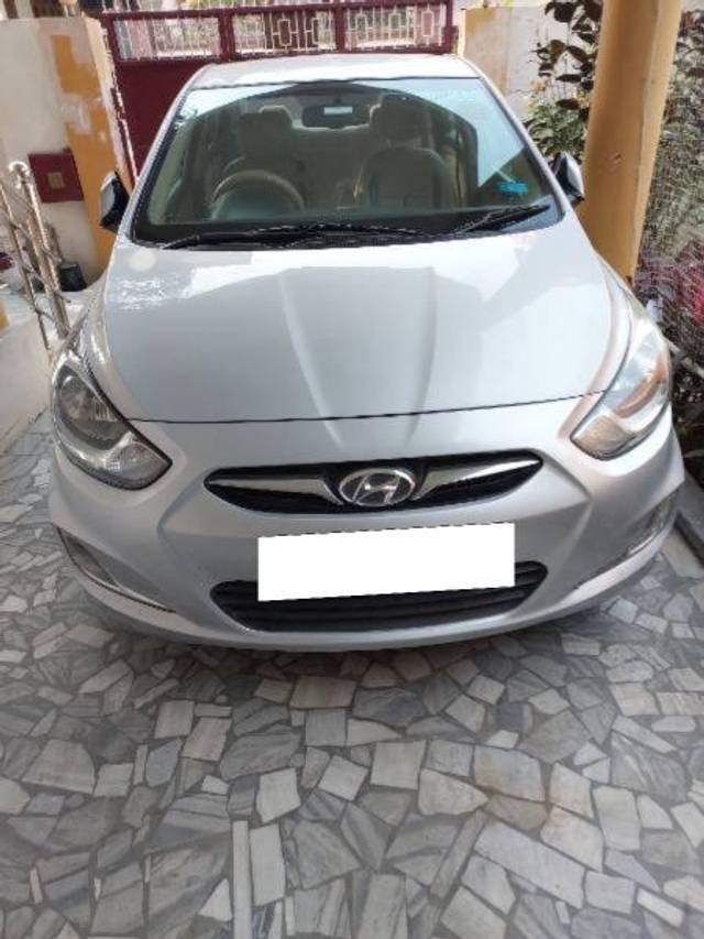 https://images10.gaadi.com/usedcar_image/4310757/original/processed_2a11ab9b-5986-4ee7-b3d9-da6984e7d076.jpg?imwidth=6400