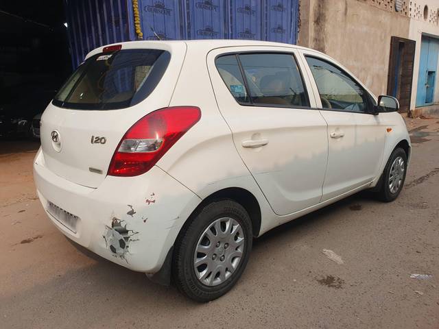 https://images10.gaadi.com/usedcar_image/4310780/original/processed_a654d4f90487f4c5c0edfb2e359b4e51.jpg?imwidth=6401