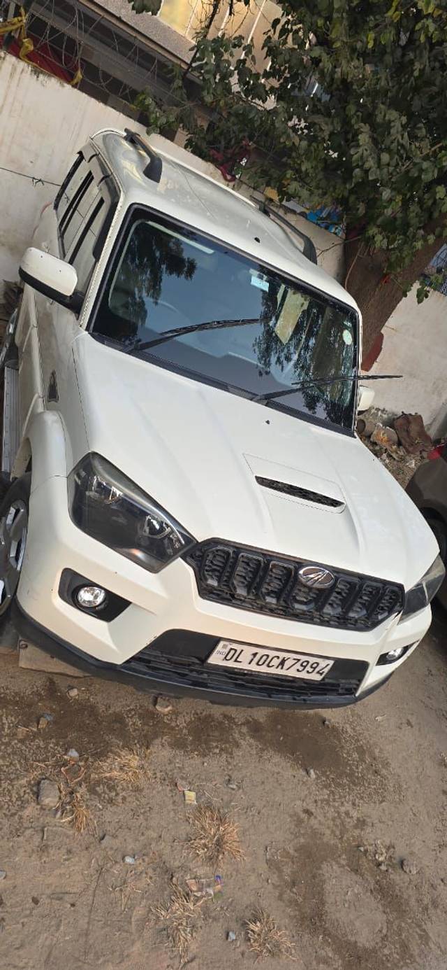 https://images10.gaadi.com/usedcar_image/4310805/original/42eab86f8908933e00a88f8a510344d2.jpg?imwidth=6402