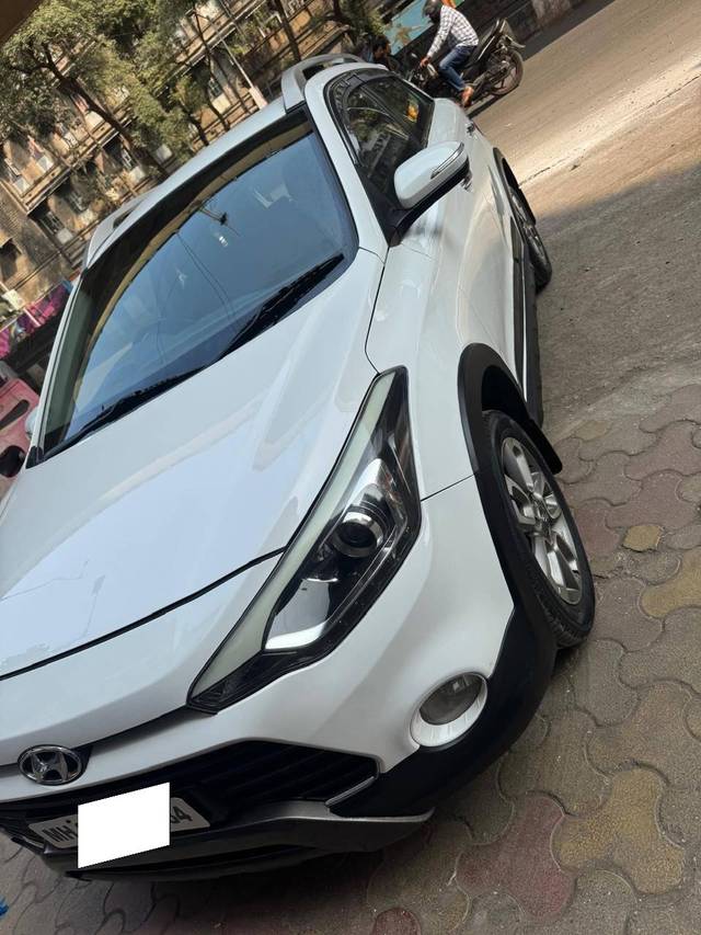 https://images10.gaadi.com/usedcar_image/4310956/original/processed_bafd526f05fb8ae4df3cc8aa304128f9.jpg?imwidth=6400