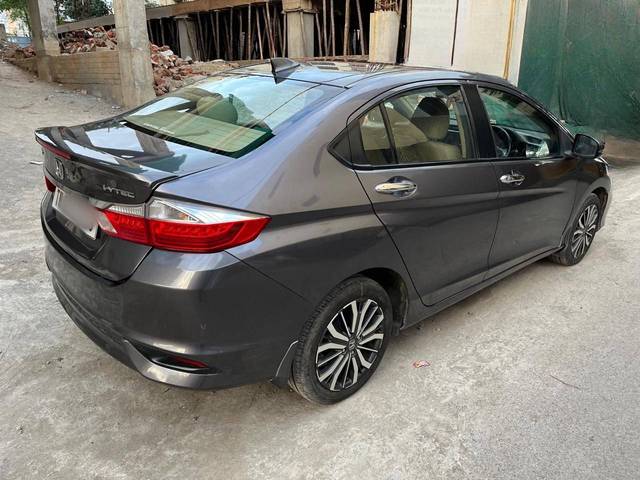 https://images10.gaadi.com/usedcar_image/4311031/original/processed_672b449cbb4876476e871e5ac314fe08.jpg?imwidth=6402