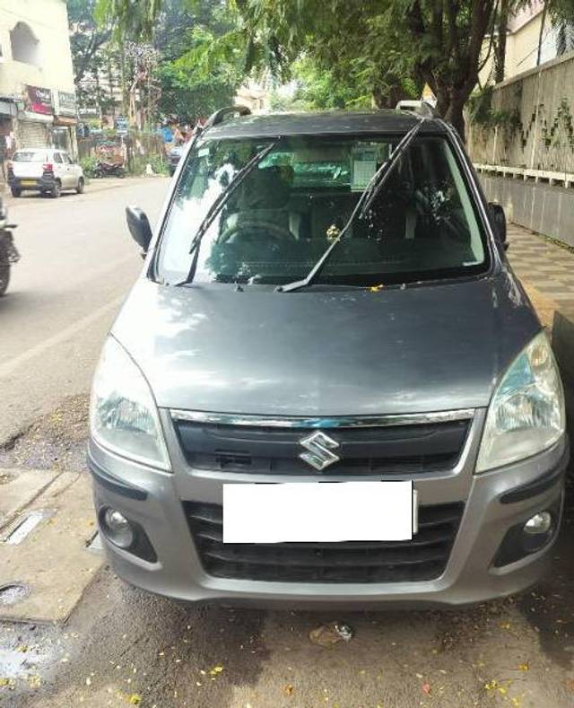 https://images10.gaadi.com/usedcar_image/4311110/original/processed_d12610cb-4f83-4c82-9098-05df67f06f10.jpg?imwidth=6400