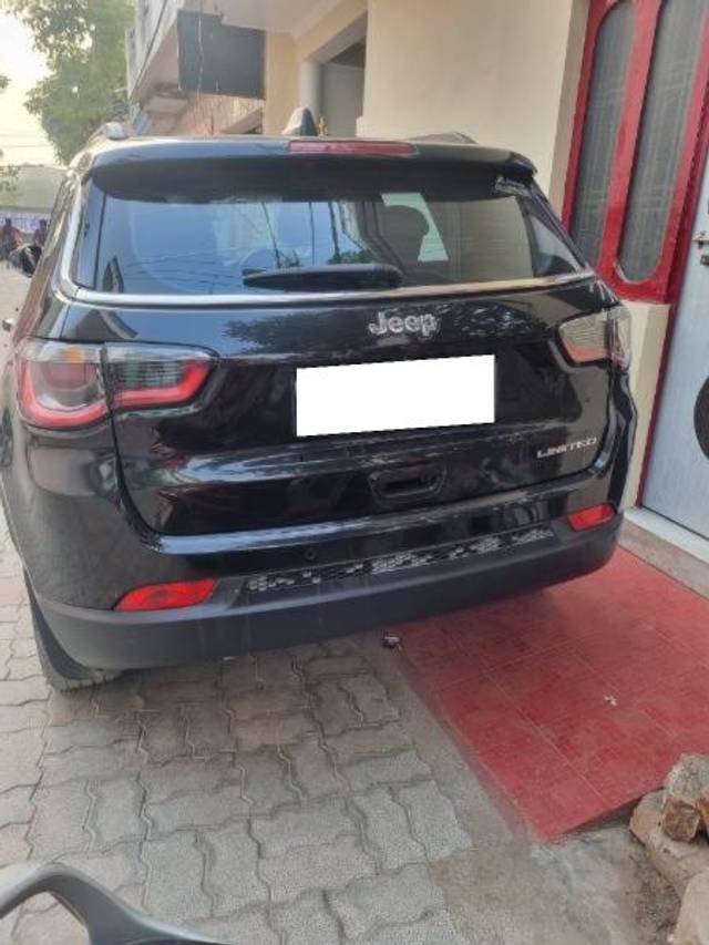 https://images10.gaadi.com/usedcar_image/4311133/original/processed_82924308-f5bb-494c-af18-fb9629ec7aed.jpg?imwidth=6400