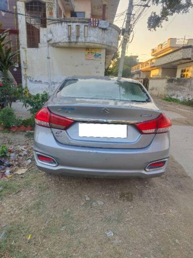 https://images10.gaadi.com/usedcar_image/4311307/original/processed_21829cc4-c3be-4f27-b1b1-05b9cc83f9da.jpg?imwidth=6401