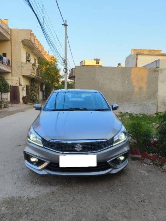 https://images10.gaadi.com/usedcar_image/4311307/original/processed_9b21d435-76b6-4884-99c5-b4b7cfe405cb.jpg?imwidth=6400