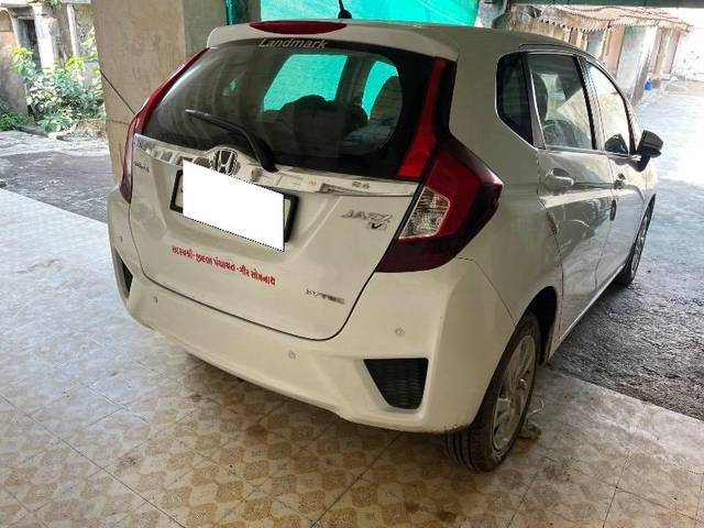 https://images10.gaadi.com/usedcar_image/4311339/original/processed_00a005ef-8e37-46a4-bde2-76b0471a730c.jpeg?imwidth=6402