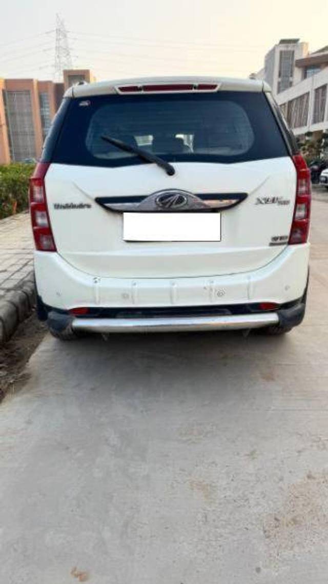 https://images10.gaadi.com/usedcar_image/4311390/original/207c2ae6f399ba569a87802a223f164a.jpg?imwidth=6401