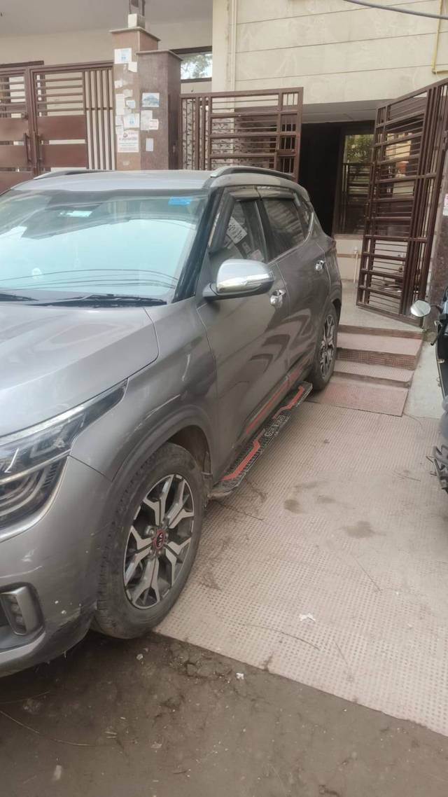 https://images10.gaadi.com/usedcar_image/4311395/original/fafa71dbd6a601cdae437b34d2d27211.jpg?imwidth=6401