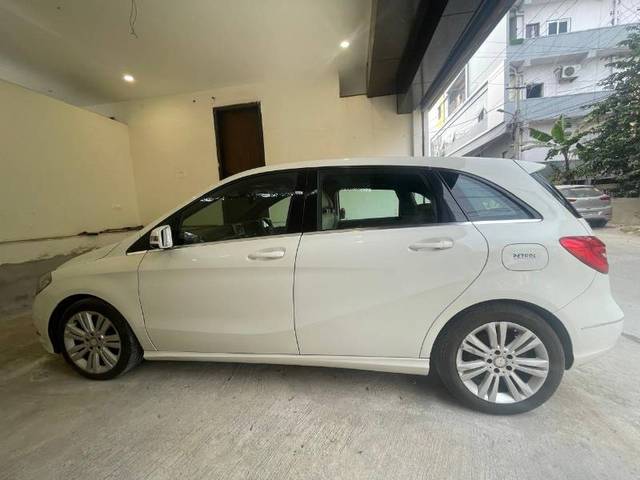 https://images10.gaadi.com/usedcar_image/4311397/original/acb942297297b35653b3f100d5f70fc2.jpeg?imwidth=6402