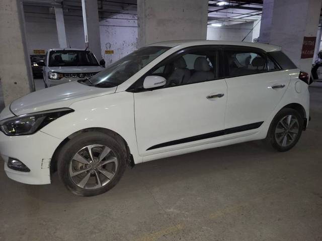 https://images10.gaadi.com/usedcar_image/4311407/original/a990d224279f37de7350419723723cd1.jpg?imwidth=6402