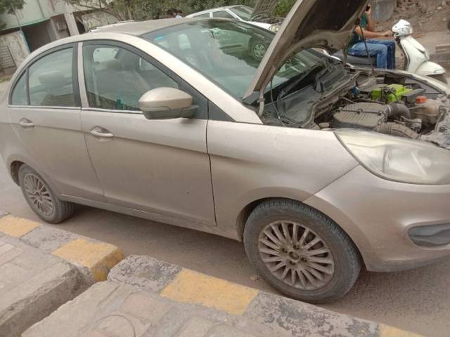 https://images10.gaadi.com/usedcar_image/4311458/original/d4db27b3ca5753bb11944b10bd9da72e.jpg?imwidth=6402