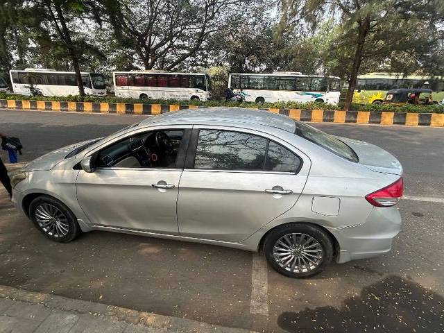 https://images10.gaadi.com/usedcar_image/4311574/original/af6c4d26f0549d1de59d8ef8677e6215.jpg?imwidth=6402