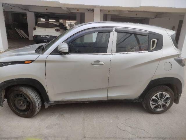 https://images10.gaadi.com/usedcar_image/4311588/original/processed_7ea21d1f-9d2a-44c9-87ac-21e5f1d62234.jpg?imwidth=6402