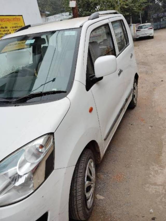 https://images10.gaadi.com/usedcar_image/4311592/original/processed_984eb300-21cc-4a36-b92f-8cc57f0bbecd.jpg?imwidth=6400