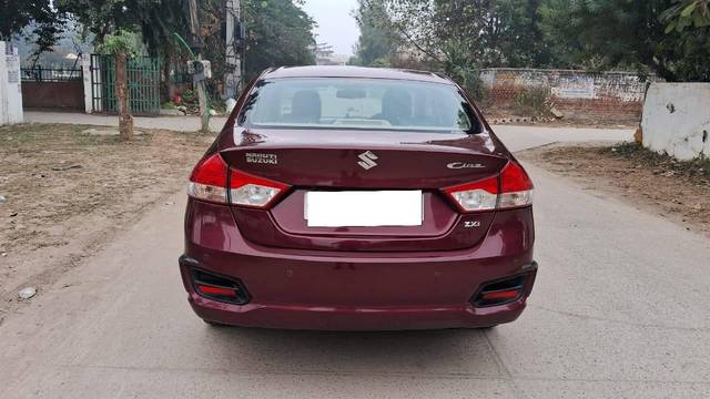 https://images10.gaadi.com/usedcar_image/4311601/original/processed_852192c4ffd189f17da6855ca883c317.jpg?imwidth=6402