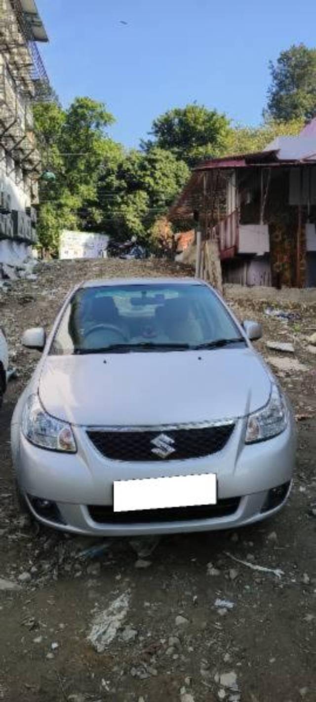 https://images10.gaadi.com/usedcar_image/4311605/original/processed_62742080-1dc5-4f66-89b2-9192895a3e11.jpg?imwidth=6400