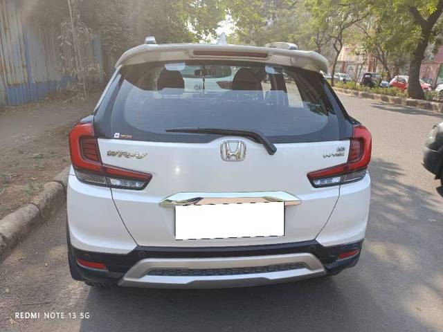 https://images10.gaadi.com/usedcar_image/4311612/original/processed_d826eff2-e132-46a1-94e9-1219bf426cdc.jpg?imwidth=6402