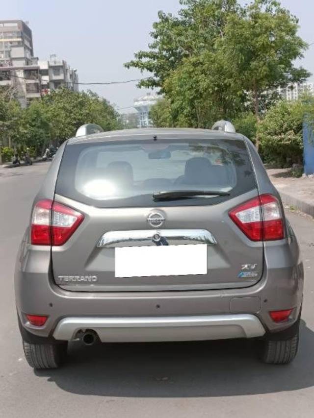 https://images10.gaadi.com/usedcar_image/4311702/original/processed_60fe2f70-9cf0-4037-83bf-11f1c12bcd51.jpeg?imwidth=6402