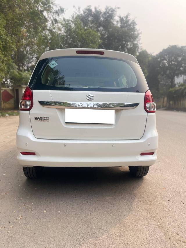 https://images10.gaadi.com/usedcar_image/4311732/original/processed_b0431cfa84795a0b1093c6fc0f3aa064.jpg?imwidth=6402