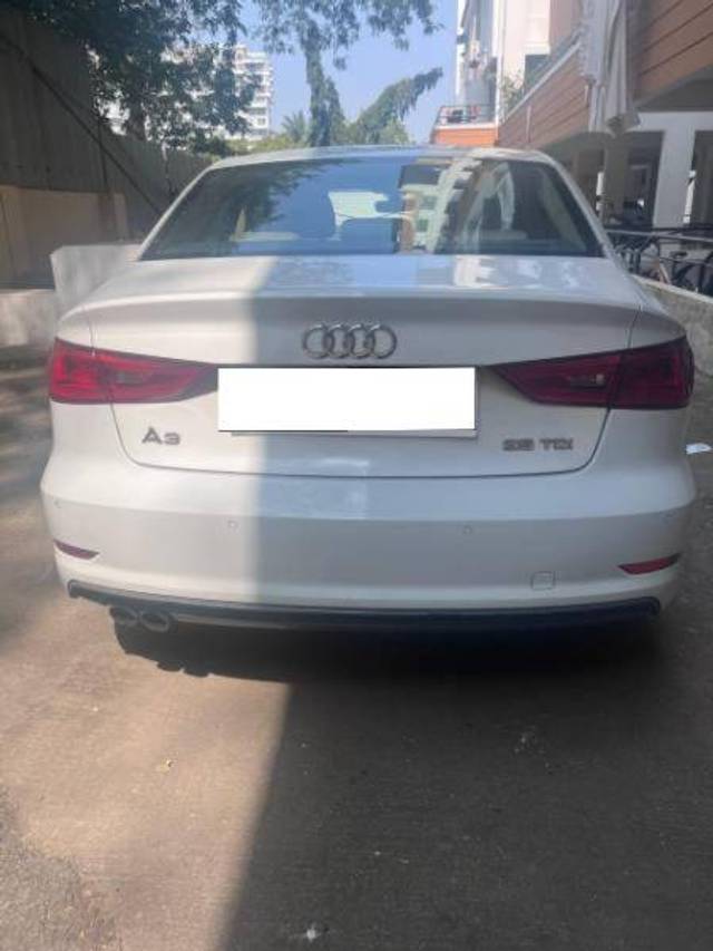 https://images10.gaadi.com/usedcar_image/4311779/original/2d06a693191f855d5e2323e125fe1360.jpg?imwidth=6401