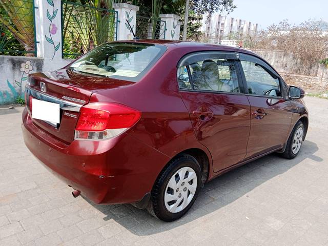 https://images10.gaadi.com/usedcar_image/4311840/original/processed_a9b080e3ac6a8b025539f4986dcdee18.jpg?imwidth=6402