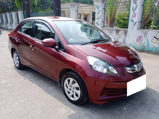 https://images10.gaadi.com/usedcar_image/4311840/original/processed_d69d0d7aa0dd9f616cf28a73d6581183.jpg?imwidth=6400