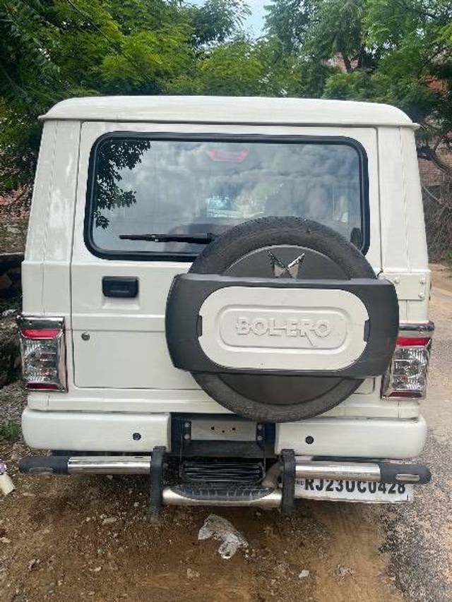 https://images10.gaadi.com/usedcar_image/4311885/original/1f0e742fe32bba915373d00f5cb95695.jpg?imwidth=6401