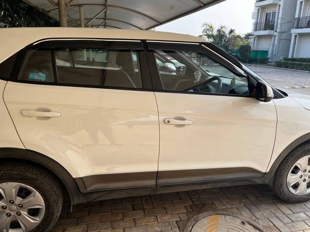 https://images10.gaadi.com/usedcar_image/4311917/original/processed_b4f58ce6-a11d-4cce-9528-7abfb8d99381.jpg?imwidth=6401