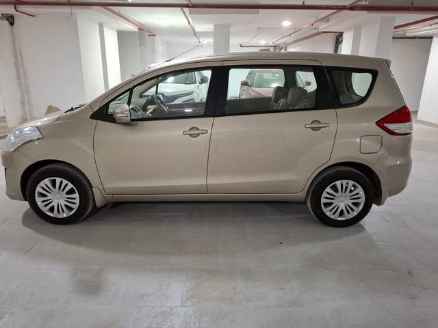 https://images10.gaadi.com/usedcar_image/4311939/original/a5acb1d0f05eb9cabdffc7b6f2c95778.jpg?imwidth=6402