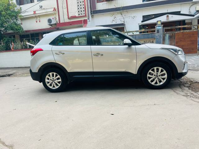 https://images10.gaadi.com/usedcar_image/4311940/original/cae04328e337312bd3d10e50b57c6e6d.jpeg?imwidth=6401