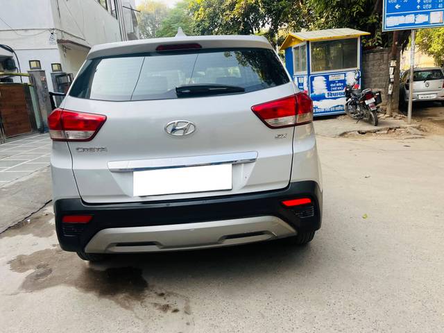 https://images10.gaadi.com/usedcar_image/4311940/original/processed_353266d9994685c87b5c8286cfbec8f8.jpeg?imwidth=6402