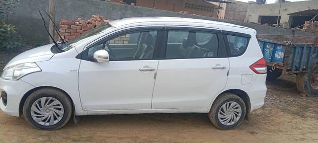 https://images10.gaadi.com/usedcar_image/4312034/original/processed_b9dca68e-9aa7-4fff-9e32-1807823ad498.jpg?imwidth=6402