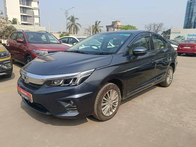 https://images10.gaadi.com/usedcar_image/4312064/original/processed_e77fcfbe7ea5b8085de63f3b24101832.jpg?imwidth=6400