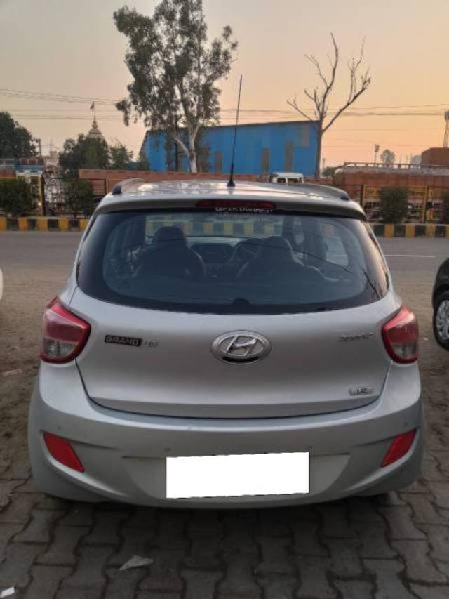 https://images10.gaadi.com/usedcar_image/4312118/original/processed_1b6f9737-90a3-406c-ae1b-ab955cabe686.jpg?imwidth=6400