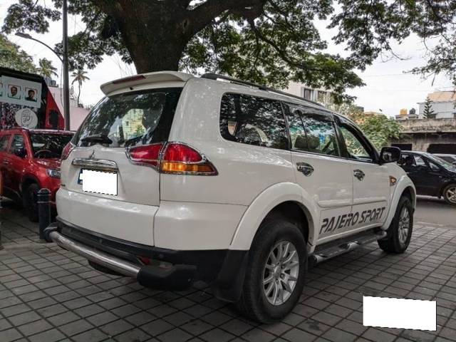 https://images10.gaadi.com/usedcar_image/4312127/original/processed_4cf27d45b7b0a5dc8a374bba8933a14a.jpg?imwidth=6402