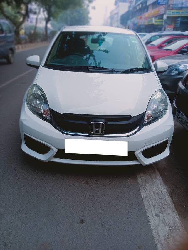 https://images10.gaadi.com/usedcar_image/4312151/original/processed_ebd79cdaa73481b39cdb3cc85dd4c898.jpg?imwidth=6402