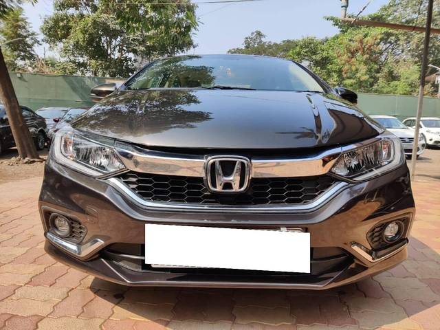 https://images10.gaadi.com/usedcar_image/4312171/original/processed_e8da99473222a6194620159902af77ad.jpg?imwidth=6400