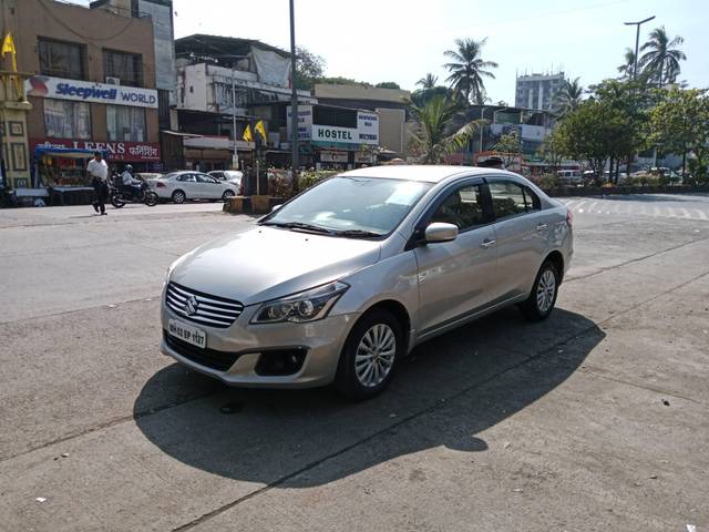 https://images10.gaadi.com/usedcar_image/4312205/original/processed_566c929046cb393f2a6e006edee6e2b2.jpg?imwidth=6400