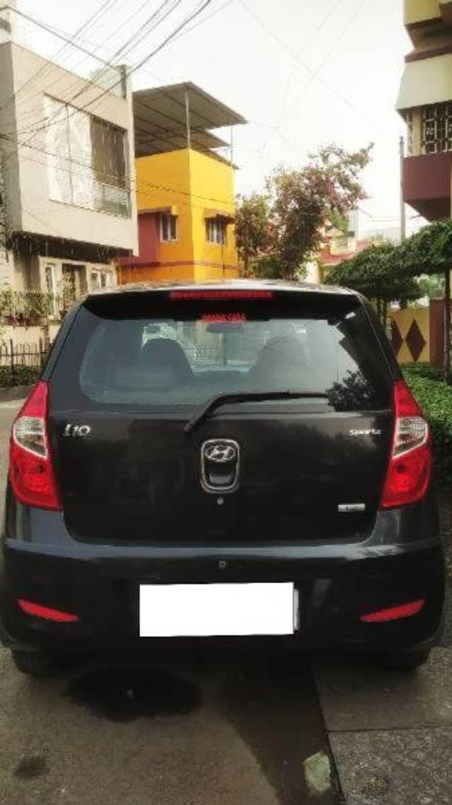 https://images10.gaadi.com/usedcar_image/4312207/original/processed_e8c7530f-0e59-4989-83e4-184a4ee95125.jpg?imwidth=6401